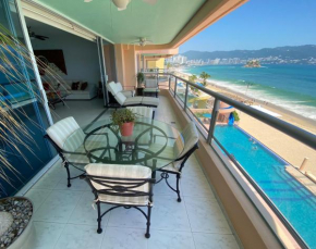 Comfortable Beachfront apartment in Acapulco
